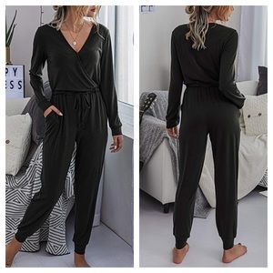 ➡️Adibosy Black V Neck Tie Waist Jumpsuit Size XL